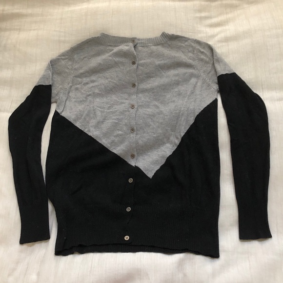 41 Hawthorn Sweaters - Asymmetrical Black & Gray Sweater